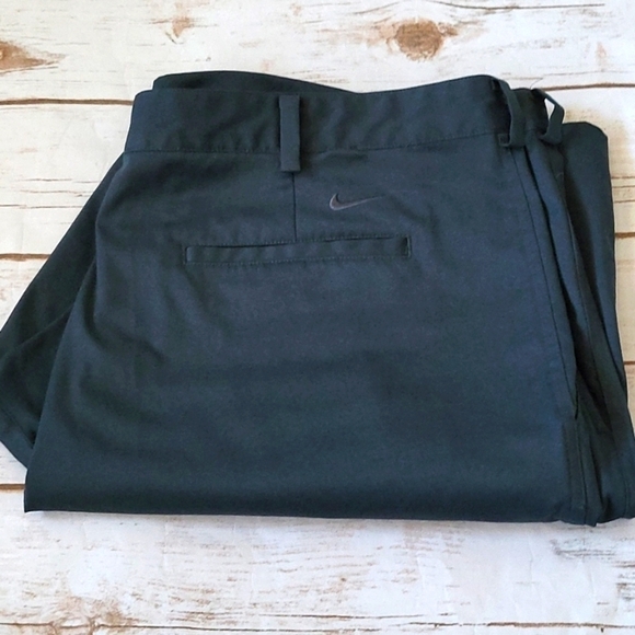 Nike Golf slate blue flat front button waist golf shorts with 11" inseam - Picture 2 of 11